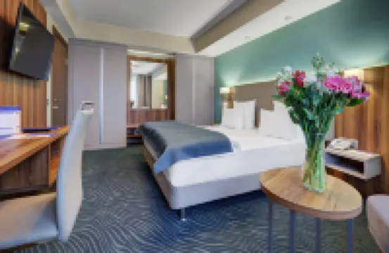 Park Tower Hotel
