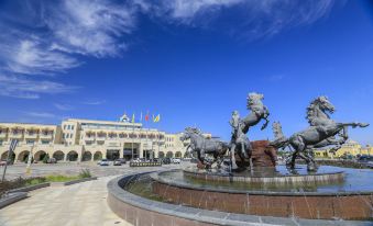 Xingyu Tangsuge Desert Hot Spring Hotel