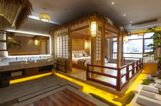 Remote Mountain Hotel Lianzhou