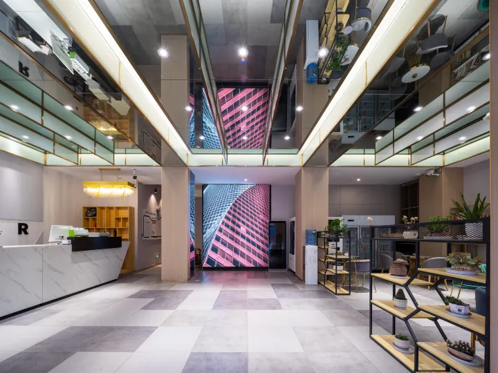 Zhuoman Hotel (Kunming Changshui Airport Dabanqiao)