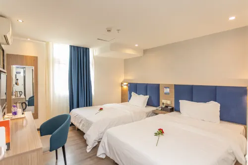 7 Days Premium Hotel（Shenzhen North Station Yicheng Center Branch） - 2-Star