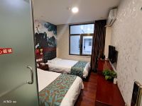 速8酒店(北京西站太平桥店) - 高级双床房