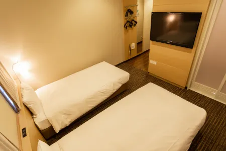 Via Inn Shinjuku Отели рядом с достопримечательностью «Yoyogi Hachimangu Shrine»