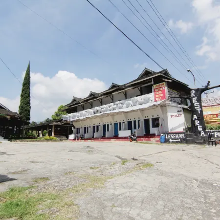 Villa Penginapan Purnama