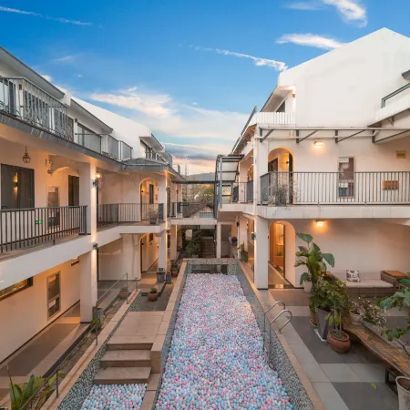 Yucun Xiaozhu·Moganshan Garden Town B&B