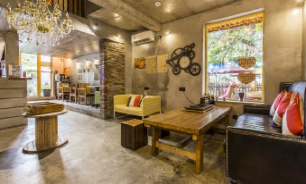 Shenzhen Slow Life Industrial Style Seaside  Inn(Nostalgic shop)