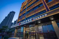 QIANNA HOTEL FINE (Luoyang Mingtang Scenic Area Yingtianmen) Hotels near مطار لويانغ الدولي