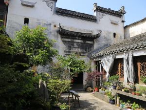 Bishan Zhoujiayuan Farmhouse