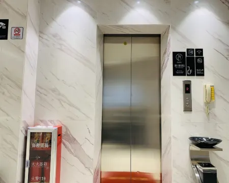 Zhiying Star Selected Hotel (Beijing Road Pedestrian Street - Sun Yat-sen Memorial Hospital Branch) Общественные зоны Photos