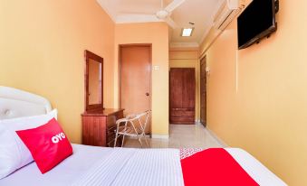 OYO 89406 LUCKY BUDGET HOTEL