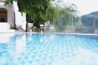 Weizhibaiyu Homestay - مسبح