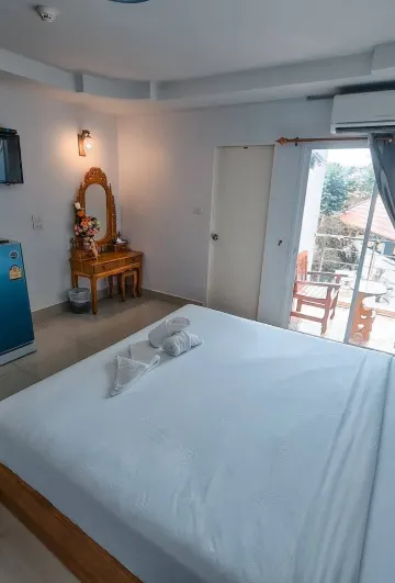 ห้องซูพีเรียร์ เตียงใหญ่ 1 เตียง