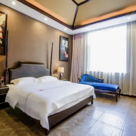 Yueyang Qingcheng Theme Hotel
