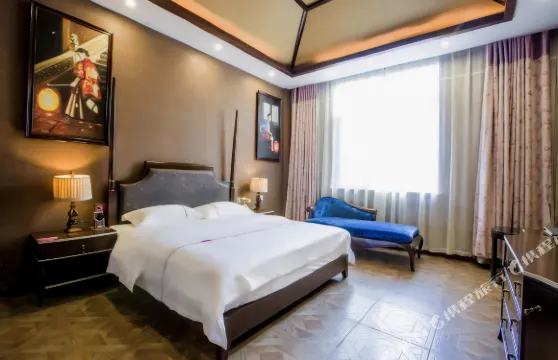 岳陽傾城主題酒店