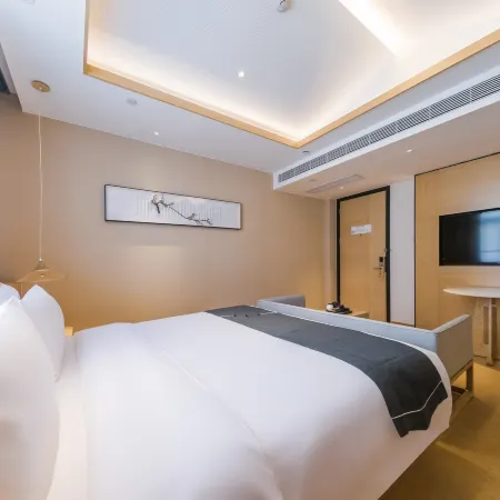 Elong Wanguo Hotel (Jinan Quancheng Plaza Botuquan) Отели рядом с достопримечательностью «Источник Черного тигра»