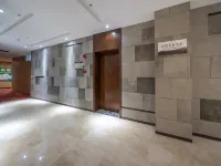 Marriott Guihuang Hotel (Guigang High - speed Railway Station Branch, Keshi World Plaza Branch) Hotels in Guigang