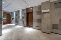 Marriott Guihuang Hotel (Guigang High - speed Railway Station Branch, Keshi World Plaza Branch) Hotels in Guigang