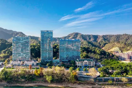 Sapphire Mansion Homestay Отели рядом с достопримечательностью «Tonglu Gymnasium (Dalian Road)»