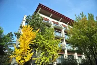 Yunhu Resort Hotels near Feilai Stone