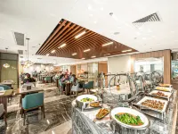 Qunhao Hotel (Guigang Sports Center Store) Hotels in Guigang