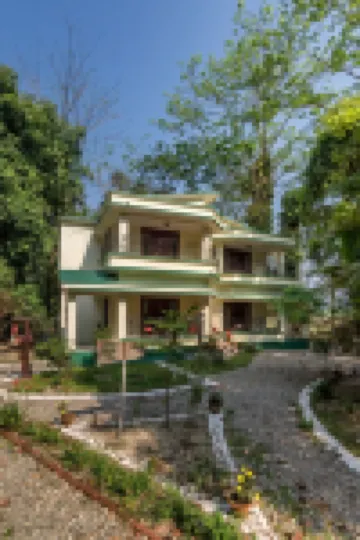 The Riverwood Forest Retreat Dooars - Fully Vaccinated Staff Hotel berhampiran Bengal Safari