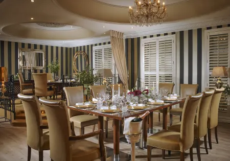 Killarney Royal Hotel Отели рядом с достопримечательностью «Frank Lewis Gallery»