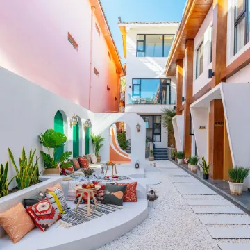 Yufan Light Luxury Xiaozhu Inn