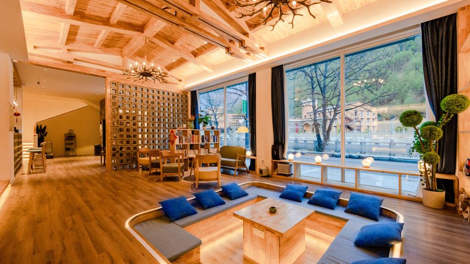 Four Mountain Hotel Mount Siguniang