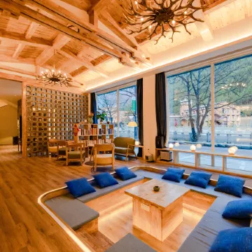 Four Mountain Hotel Mount Siguniang