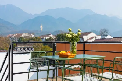 Floral Hotel · Jiuhuashan Four Seasons Beauty Hotel (Jiuhuashan Transfer Center Store) Hotel di Qingyang