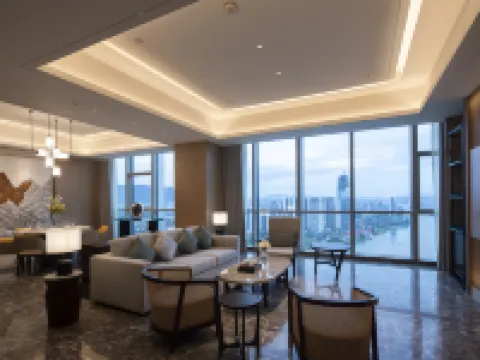 HUALUXE Hotels and Resorts YIBIN Hotels in Yibin