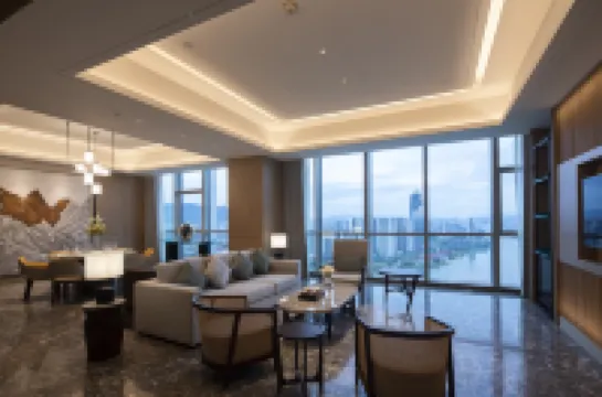 HUALUXE Hotels and Resorts YIBIN