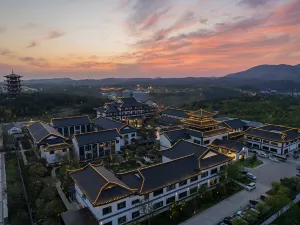 Jingmen Jiupai Tongyuan Hotel (Yuanboyuan Government Affairs Center)