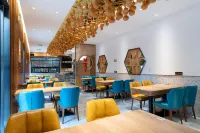 East Sacred Hotel-Very near Beijing Tiananmen Square，the Forbidden City，Wangfujing Subway Station