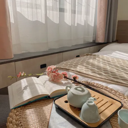 East Jianghu Gunai B & B