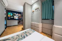 Qimen Theme Hotel (Jiefangbei Hongyadong Shop)