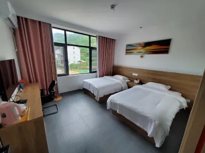 Xiju Hanshe B&B, Shitai County Các khách sạn gần Hundred Cliff