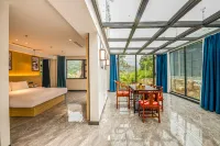 May Maple Forest House Hotel
