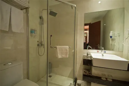 Taoyuan Hotel Отели рядом со станцией Junan Railway Station