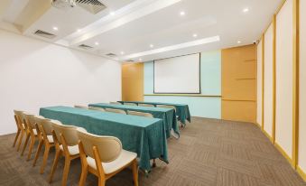 Ji Hotel (Dalian Zhongshan Square Renmin Road)