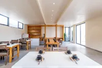 Shangri-La Runjing Muqi B&B
