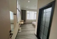 Manzhou Hotel Hotels near Longtan Ancient Town