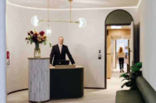 Aerotel Sydney - Inside International Terminal Airport