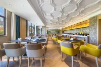 Vienna International Hotel (Zhangzhou Changtai Branch) - Mountain view
