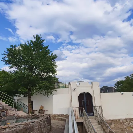 Tangzimiao Nuanquanhui Hot Spring Homestay
