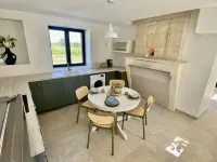 L'Eperonnette, Cozy House with Swimming Pool, Surrounded by Vineyard, Near St Emilion Hotels in Asques
