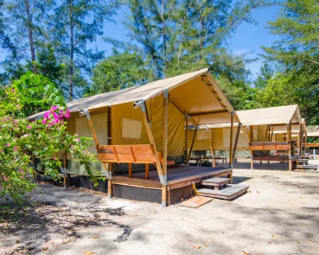 Ara Dinawan Island Resort Hotels in Papar