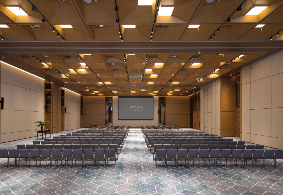 New World Hotel Jeju Over view