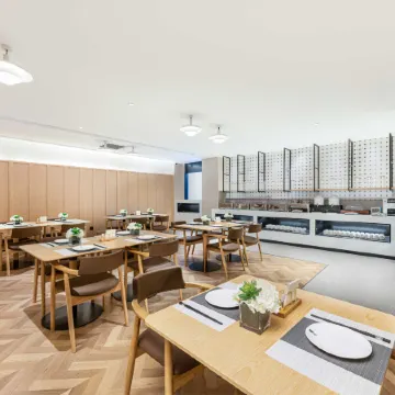 Country Inn & Suites by Radisson,Beijing West Station North Square Hotel Отели рядом с достопримечательностью «Станция метро Wanshoulu»
