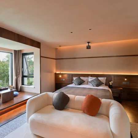 Xishuangbanna Menghai Dream Xiangjia Hot Spring Cloud Villa